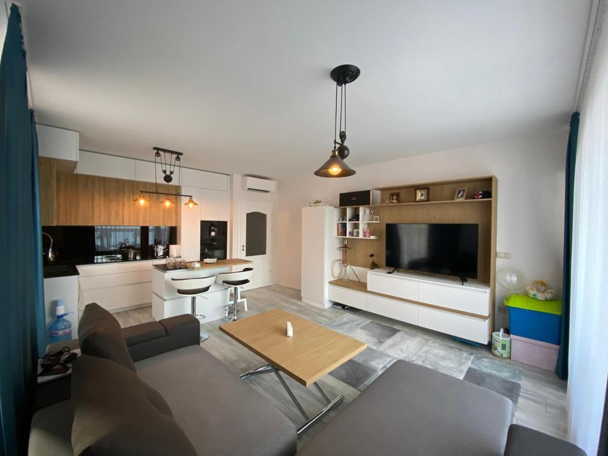 Luxurious And Panoramic Apartments At The Beach In La Mer Complex 골든샌드 외부 사진