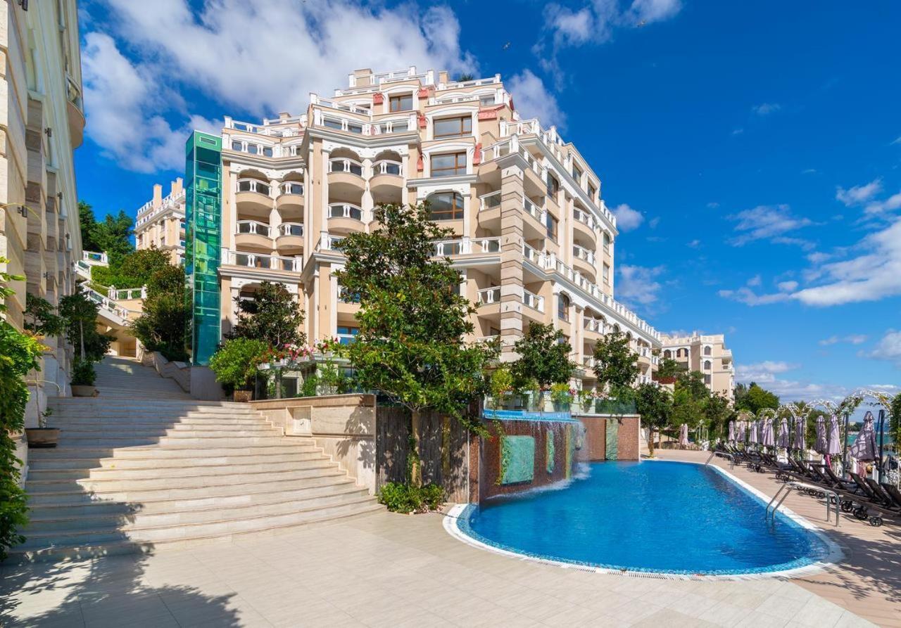Luxurious And Panoramic Apartments At The Beach In La Mer Complex 골든샌드 외부 사진