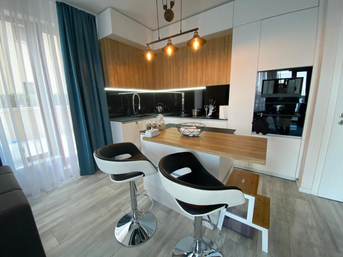 Luxurious And Panoramic Apartments At The Beach In La Mer Complex 골든샌드 외부 사진