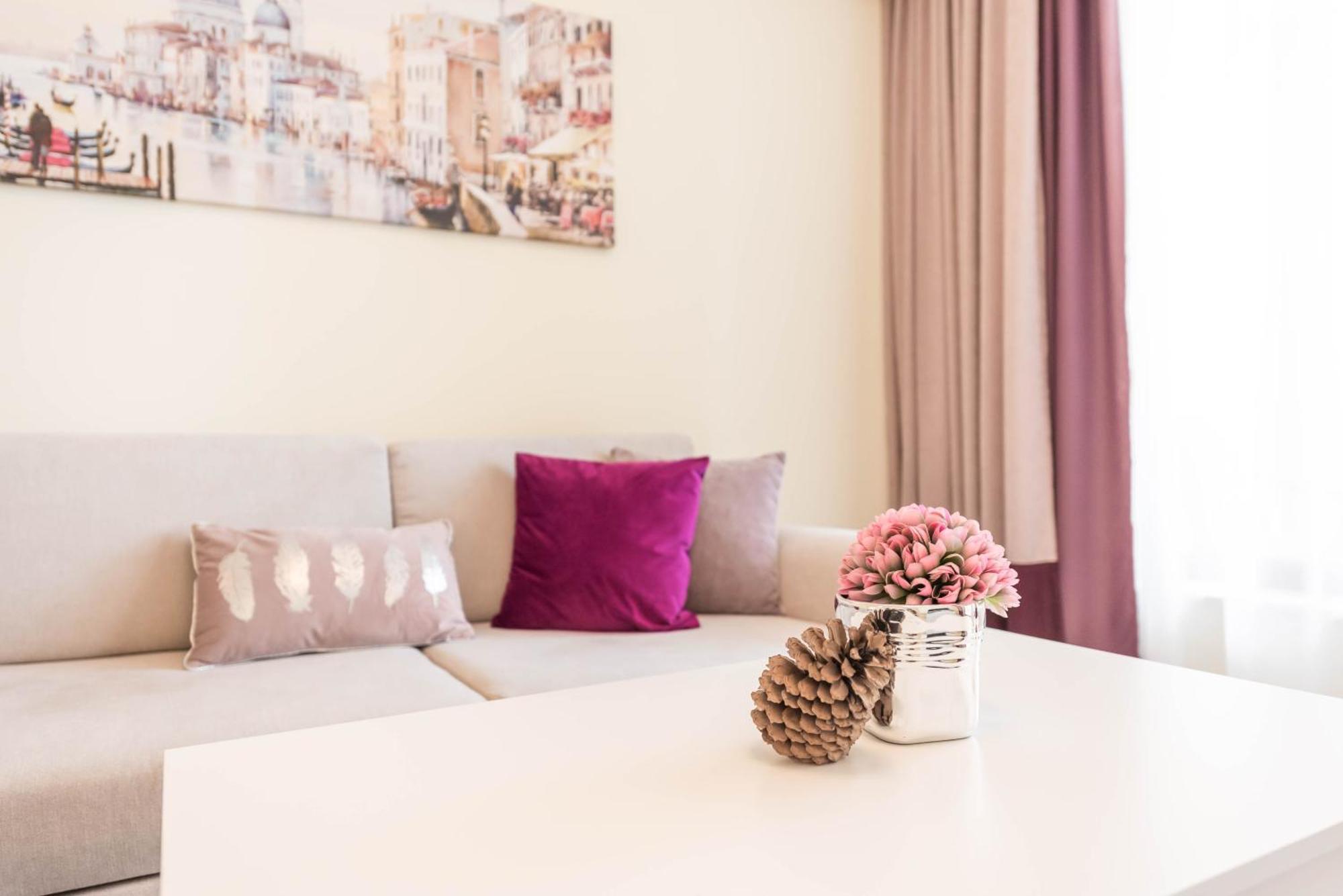 Luxurious And Panoramic Apartments At The Beach In La Mer Complex 골든샌드 외부 사진