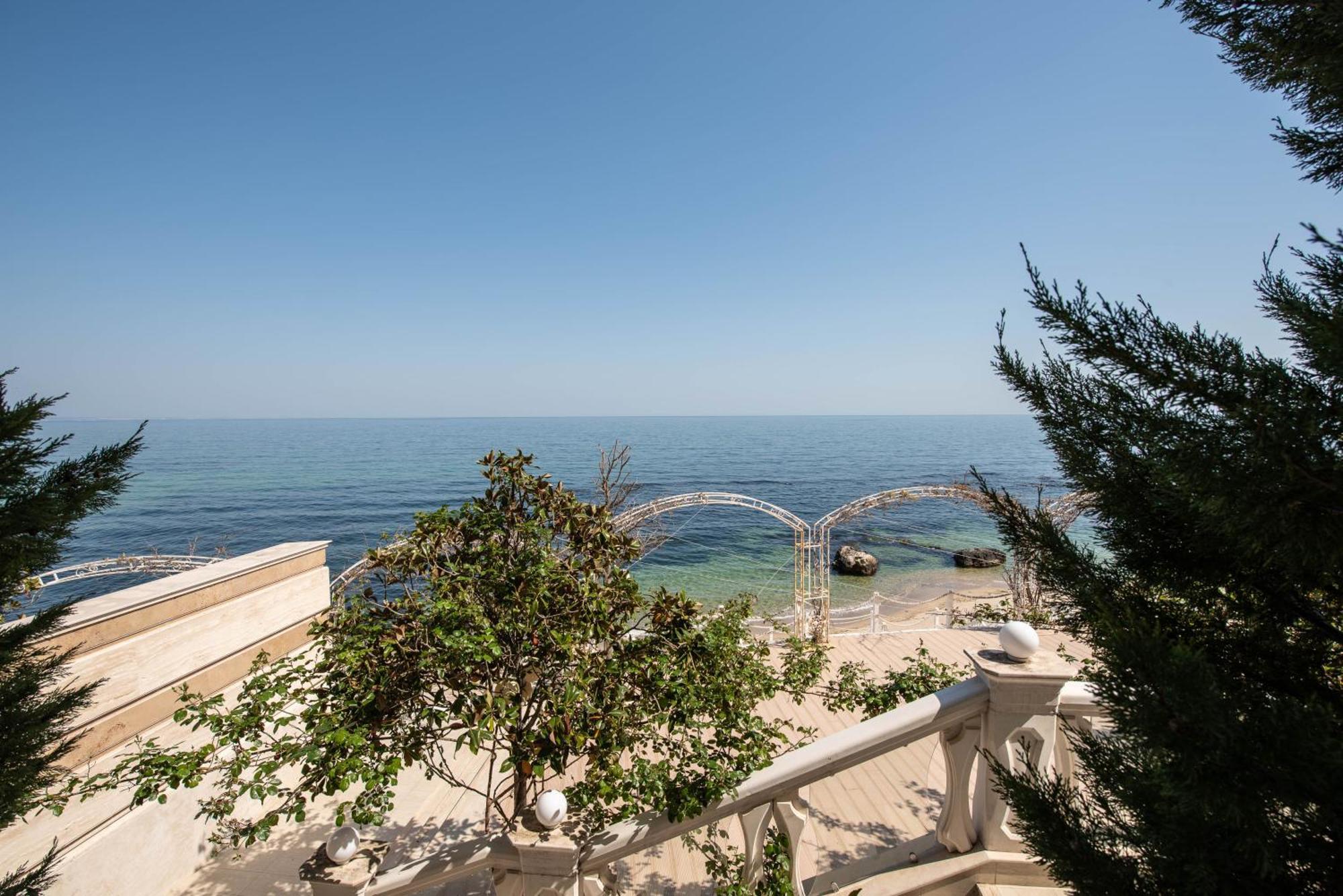 Luxurious And Panoramic Apartments At The Beach In La Mer Complex 골든샌드 외부 사진